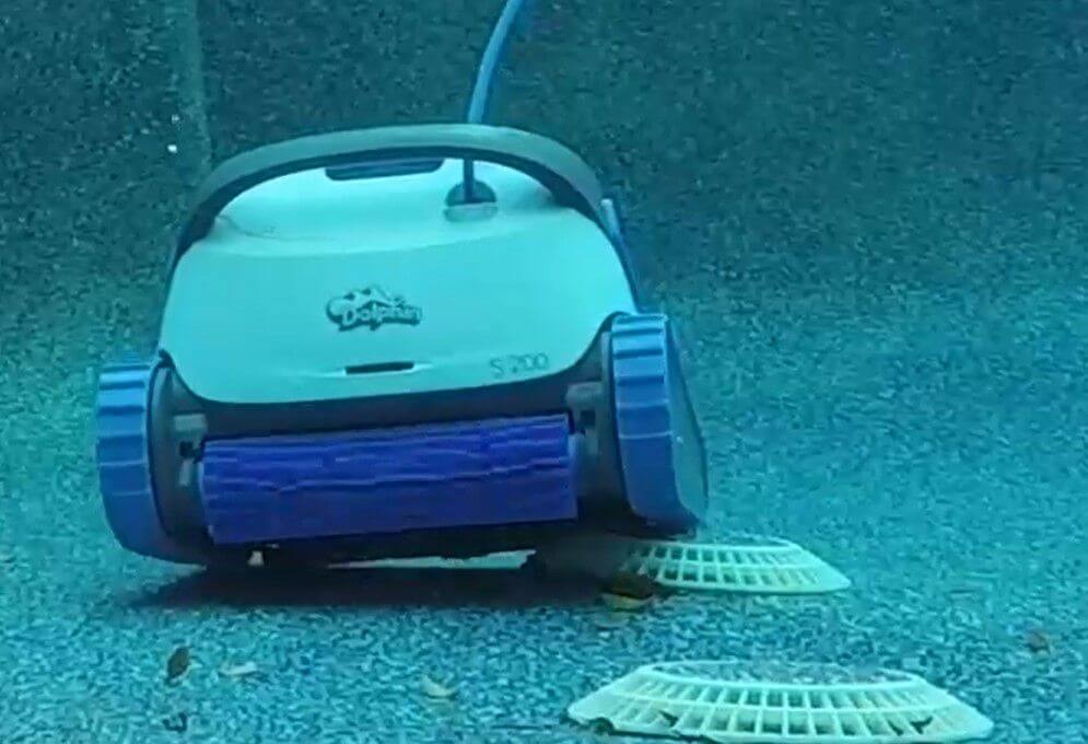 Dolphin S200 справляется с препятствиями